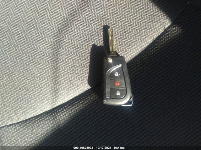 Toyota RAV4 LE 2019 2T3H1RFVXKC021476 Image 11
