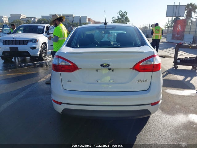 Ford FIESTA SE 2019 3FADP4BJ0KM143868 Image 17