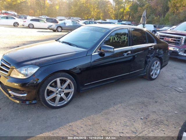 WDDGF8AB1EG251058 Mercedes-Benz C 300 Luxury 4matic/sport 4matic