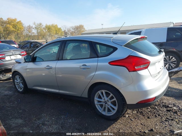 Ford FOCUS SE 2018 1FADP3K28JL315406 Image 15