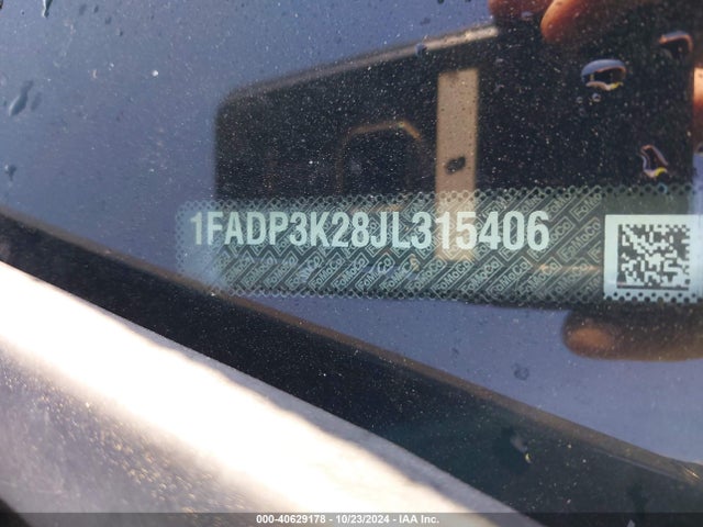 Ford FOCUS SE 2018 1FADP3K28JL315406 Image 9