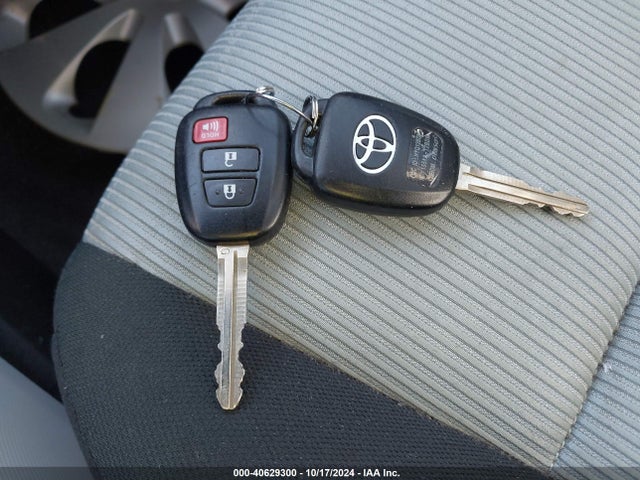 Toyota Prius C Two 2014 JTDKDTB30E1567638 Image 11