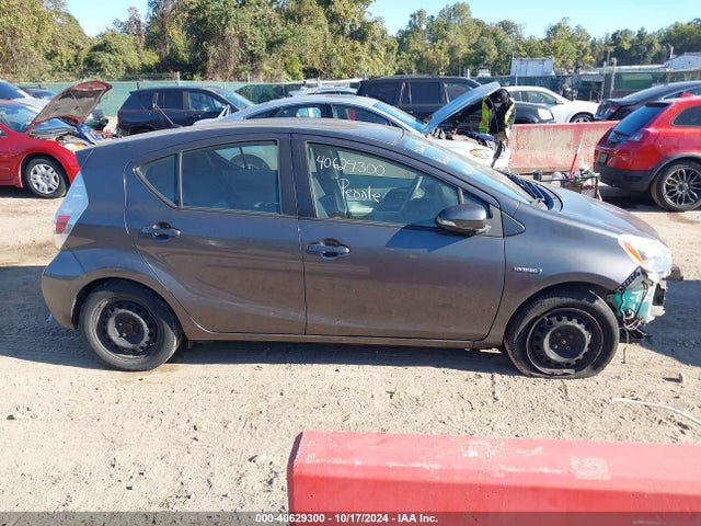 Toyota Prius C Two 2014 JTDKDTB30E1567638 Image 14