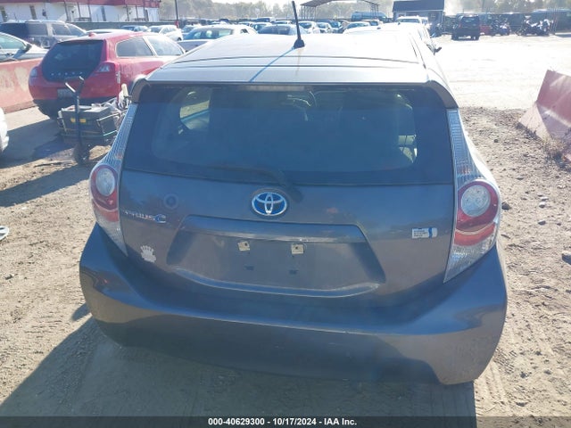 Toyota Prius C Two 2014 JTDKDTB30E1567638 Image 17