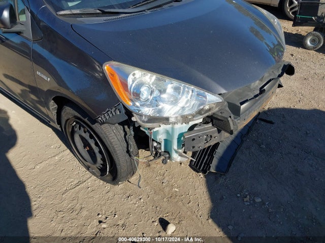 Toyota Prius C Two 2014 JTDKDTB30E1567638 Image 18