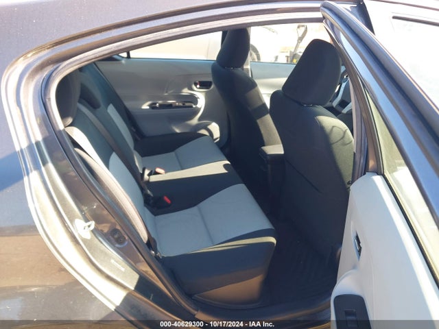 Toyota Prius C Two 2014 JTDKDTB30E1567638 Image 8