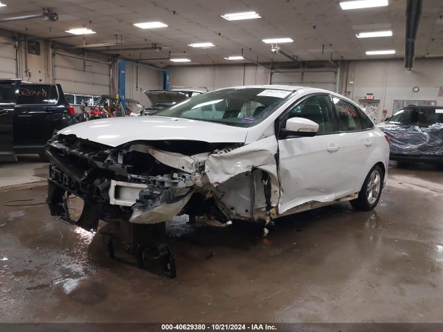 Ford FOCUS SE 2014 1FADP3F22EL260399 Image 2
