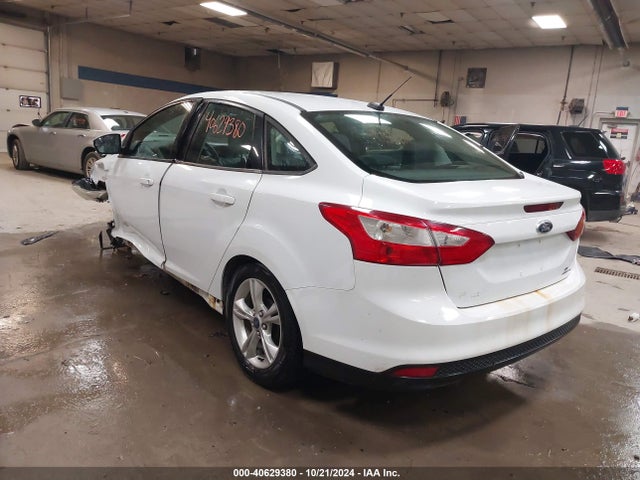Ford FOCUS SE 2014 1FADP3F22EL260399 Image 3