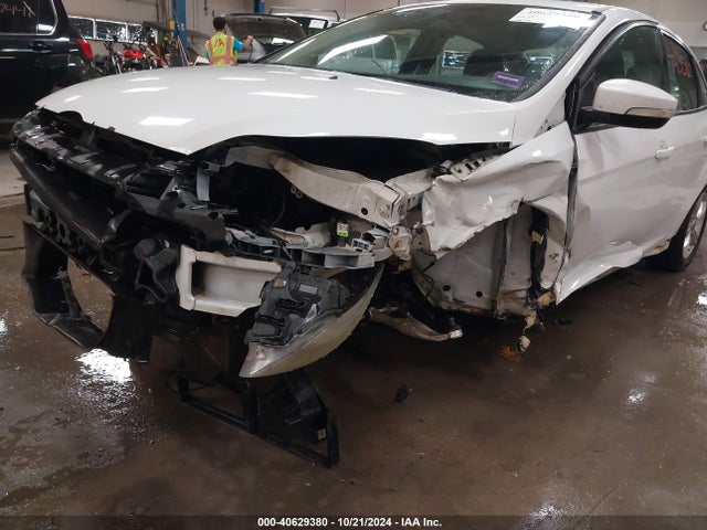 Ford FOCUS SE 2014 1FADP3F22EL260399 Image 6