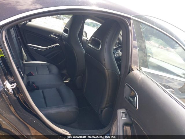 WDDSJ4GB0KN724948 Mercedes-Benz CLA 250 4MATIC