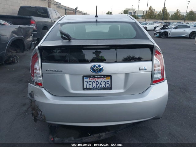 Toyota Prius Two 2014 JTDKN3DU7E0370555 Image 16