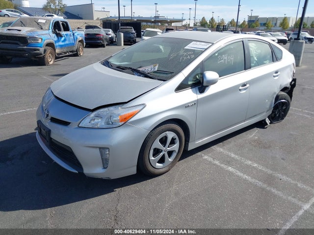 Toyota Prius Two 2014 JTDKN3DU7E0370555 Image 2
