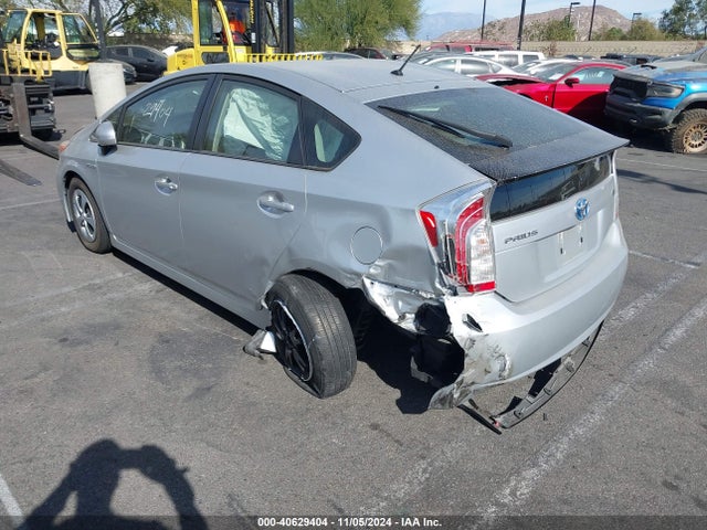 Toyota Prius Two 2014 JTDKN3DU7E0370555 Image 3