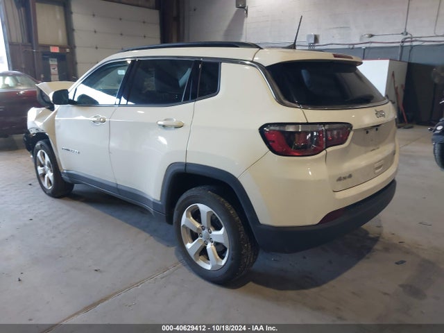 Jeep Compass Latitude 4x4 2020 3C4NJDBB3LT196404 Image 3