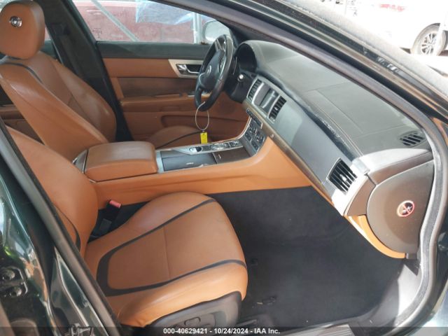 2013 JAGUAR XF SAJWA0ES3DPU05544 Photo 4