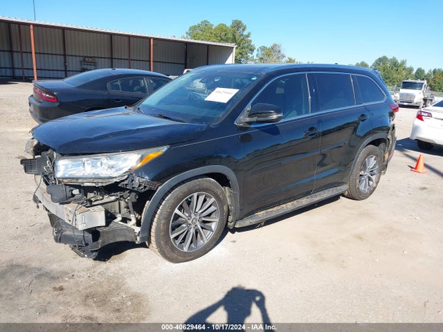 Toyota Highlander Xle 2018 5TDJZRFH6JS543668 Image 2