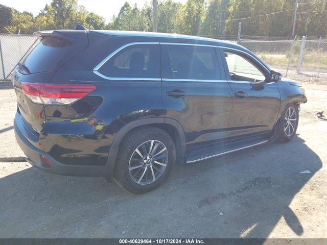 Toyota Highlander Xle 2018 5TDJZRFH6JS543668 Image 4