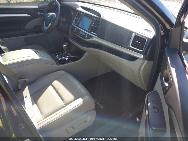Toyota Highlander Xle 2018 5TDJZRFH6JS543668 Image 5