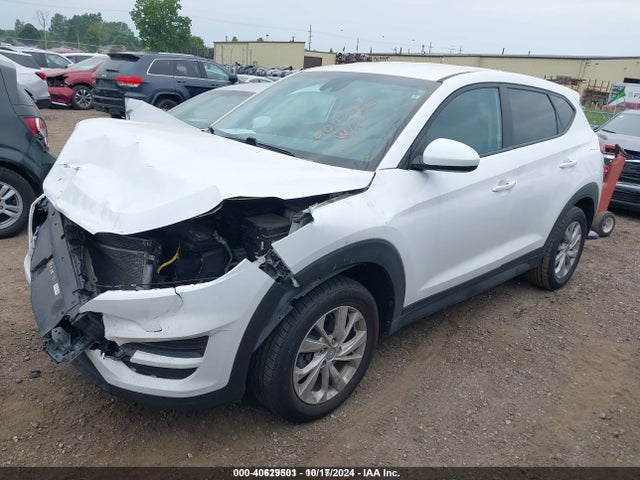 Hyundai TUCSON SE 2019 KM8J23A44KU858869 Image 2
