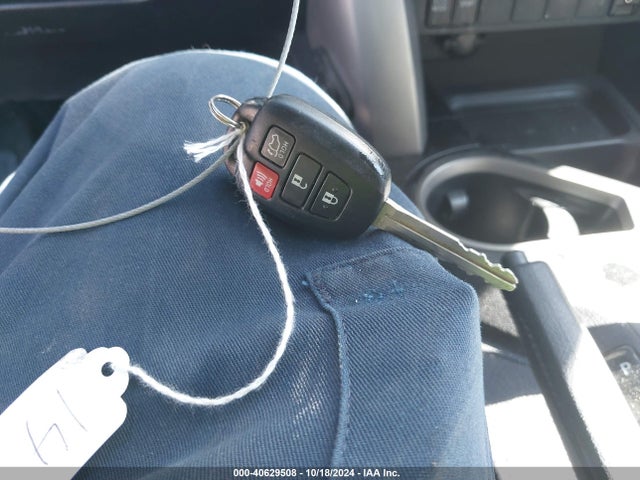 Toyota Rav4 Xle 2016 2T3RFREV8GW476534 Image 11