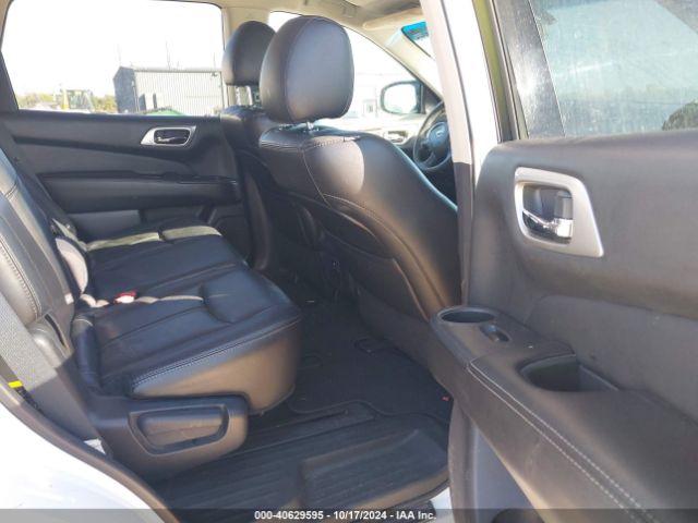 5N1AR2MM5EC682698 Nissan Pathfinder Platinum