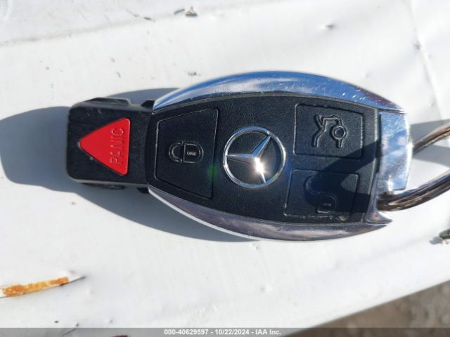 55SWF4JB3FU045698 Mercedes-Benz C 300 Luxury/sport
