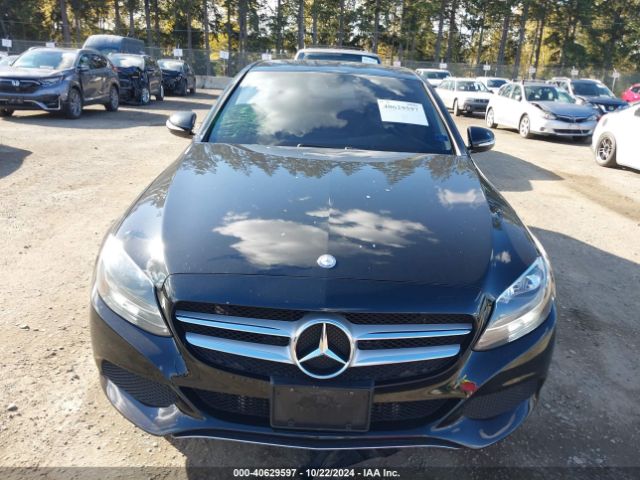 55SWF4JB3FU045698 Mercedes-Benz C 300 Luxury/sport