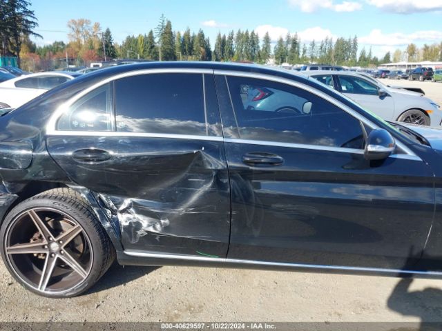 55SWF4JB3FU045698 Mercedes-Benz C 300 Luxury/sport