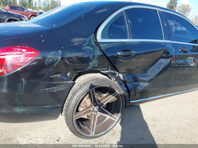 55SWF4JB3FU045698 Mercedes-Benz C 300 Luxury/sport
