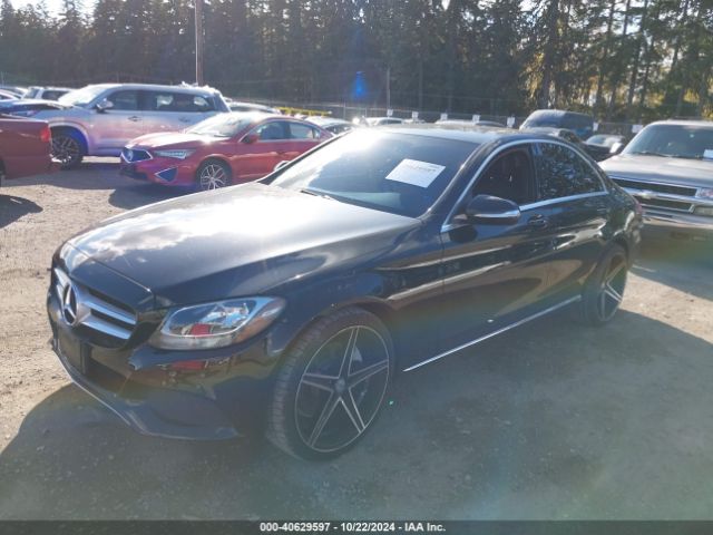 55SWF4JB3FU045698 Mercedes-Benz C 300 Luxury/sport