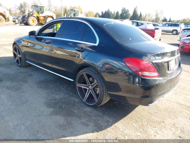 55SWF4JB3FU045698 Mercedes-Benz C 300 Luxury/sport