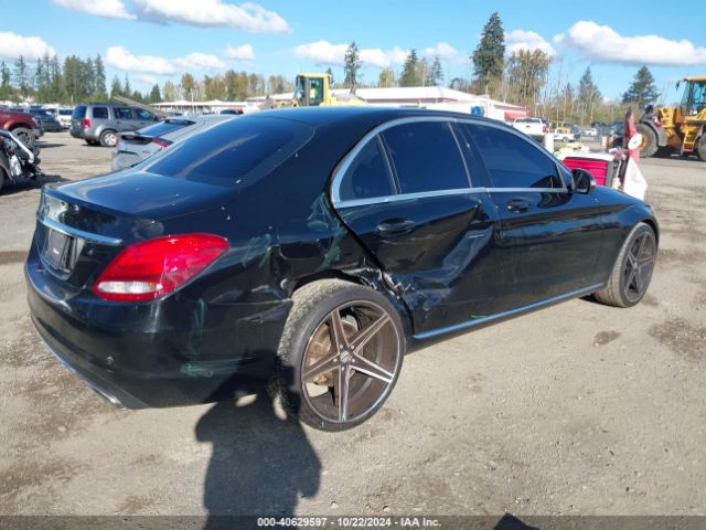 55SWF4JB3FU045698 Mercedes-Benz C 300 Luxury/sport
