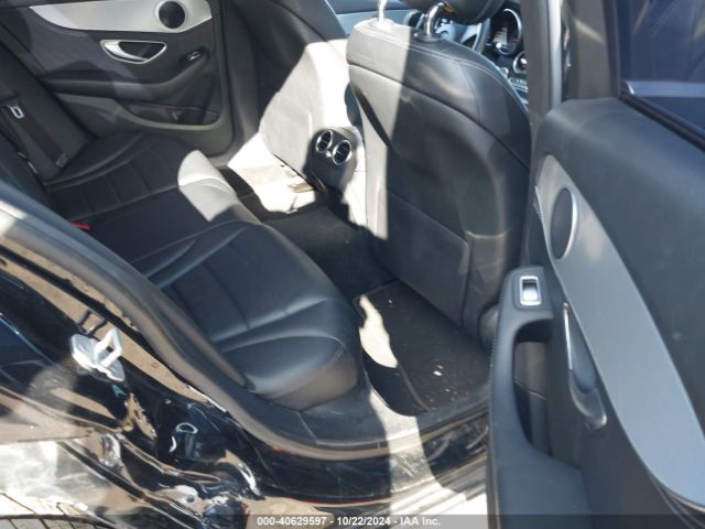 55SWF4JB3FU045698 Mercedes-Benz C 300 Luxury/sport