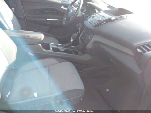1FMCU9G99HUC38259 Ford ESCAPE SE