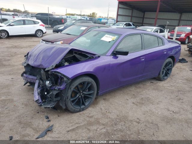 2C3CDXBG2JH326999 Dodge Charger Sxt Rwd