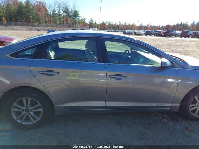 Hyundai SONATA SE 2017 5NPE24AF7HH451788 Image 14