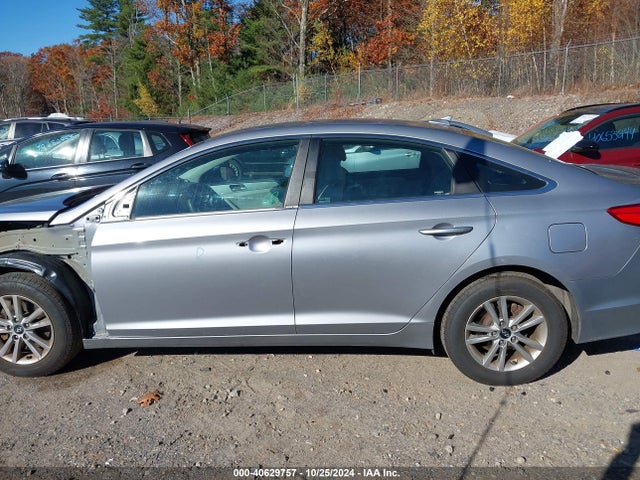 Hyundai SONATA SE 2017 5NPE24AF7HH451788 Image 15