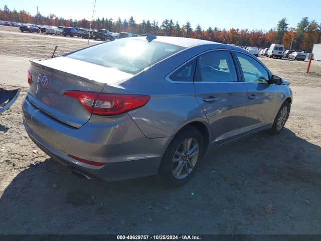 Hyundai SONATA SE 2017 5NPE24AF7HH451788 Image 4