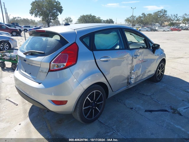 Ford FIESTA SE 2019 3FADP4EJ5KM147345 Image 4