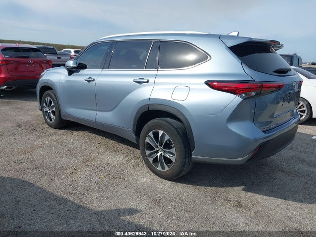 5TDGZRAH2NS123008 Toyota Highlander Xle