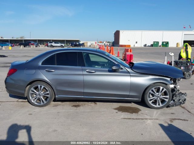 55SWF4JB4HU216820 Mercedes-Benz C 300 Luxury/sport