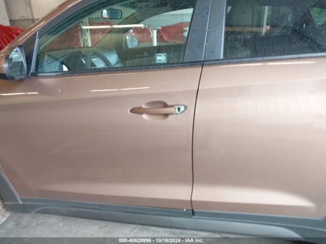 KM8J3CA43GU159298 Hyundai TUCSON SE