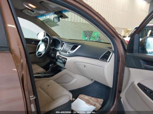 KM8J3CA43GU159298 Hyundai TUCSON SE