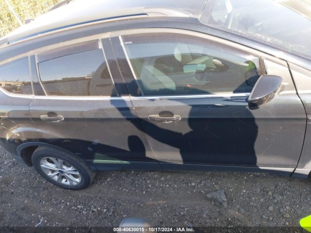1FMCU0GD7HUC84124 Ford ESCAPE SE