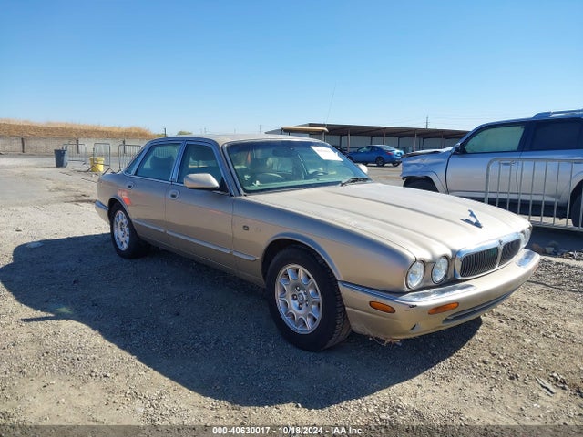2000 JAGUAR XJ8 SAJDA14C6YLF13261 Photo 0
