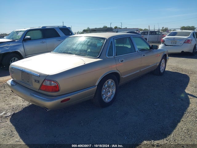 2000 JAGUAR XJ8 SAJDA14C6YLF13261 Photo 3