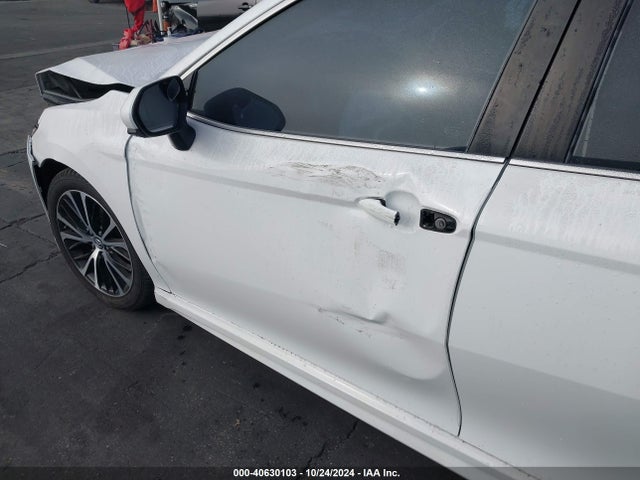 Toyota CAMRY SE 2018 4T1B11HK9JU600376 Image 19