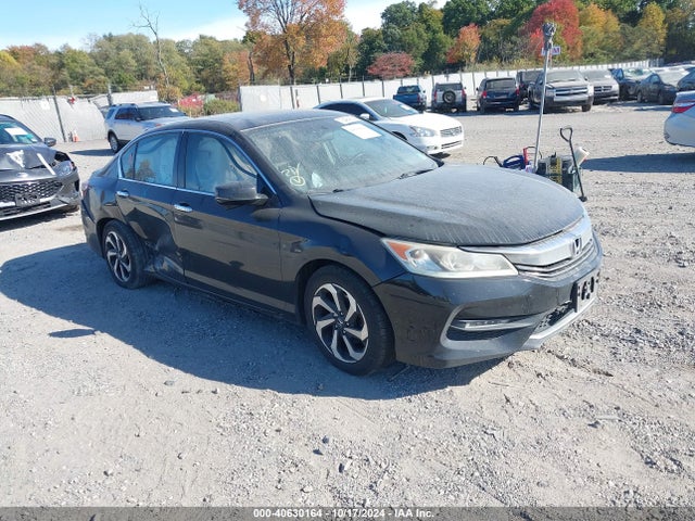 2016 1HGCR2F7XGA113527 main image