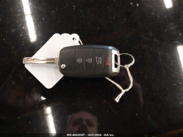 KIA Soul 2016 KNDJN2A26G7838987 Image 11