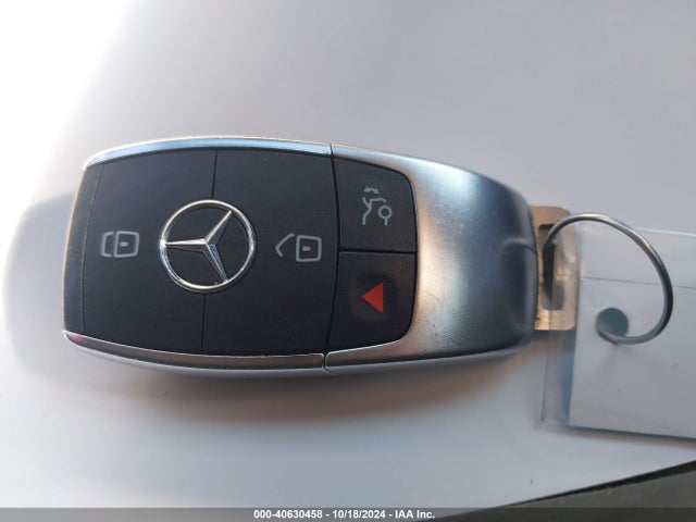 W1K3G4FB3NJ374389 Mercedes-Benz A 220 4matic
